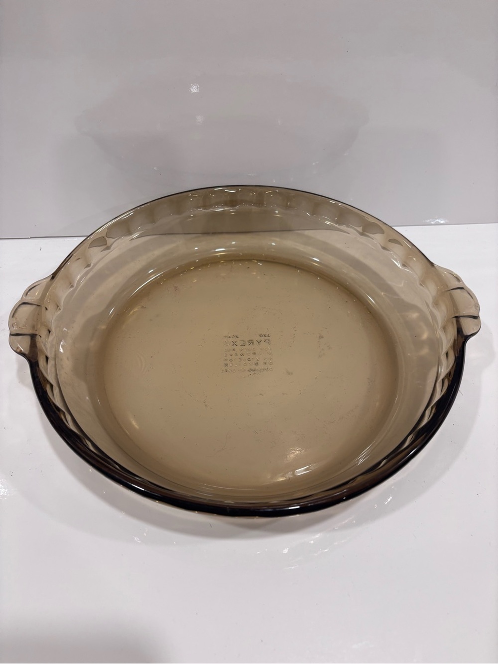 Pyrex Smoky Brown Amber 229 Pie Plate 10" 24 cm Fluted Handles Deep Dish Vintage
